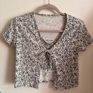 American Eagle Outfitters Black Floral Tie-Front Crop Top on Cream